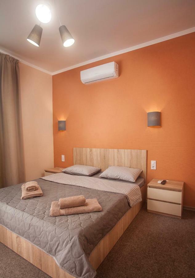 Fanfan Hotel Odessa Buitenkant foto