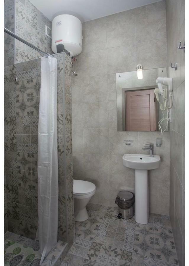 Fanfan Hotel Odessa Buitenkant foto