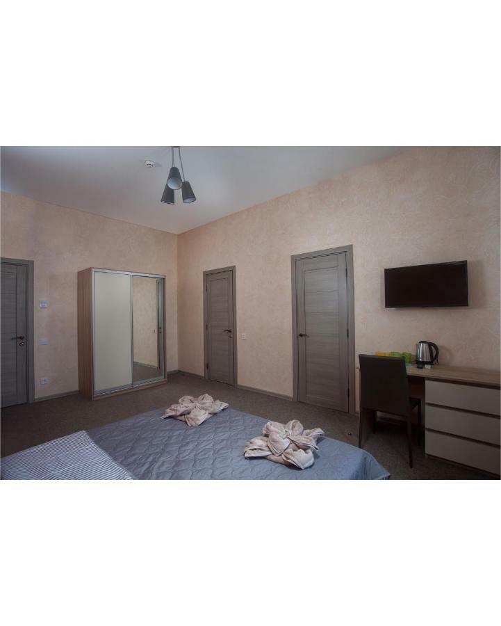 Fanfan Hotel Odessa Buitenkant foto